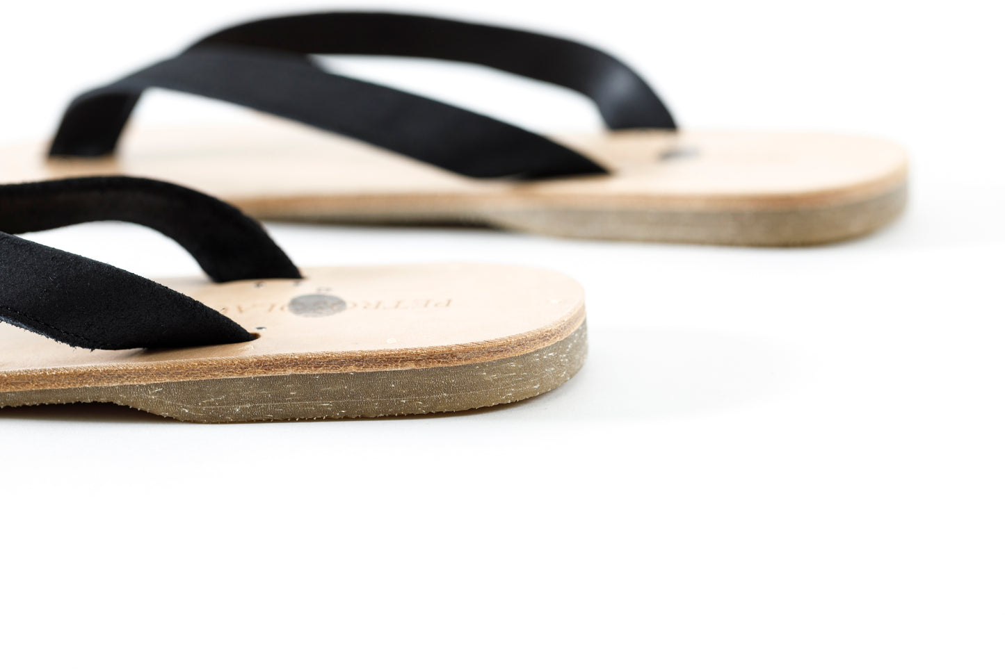 PETROSOLAUM / B-SANDALS(Horse reverse) - Black
