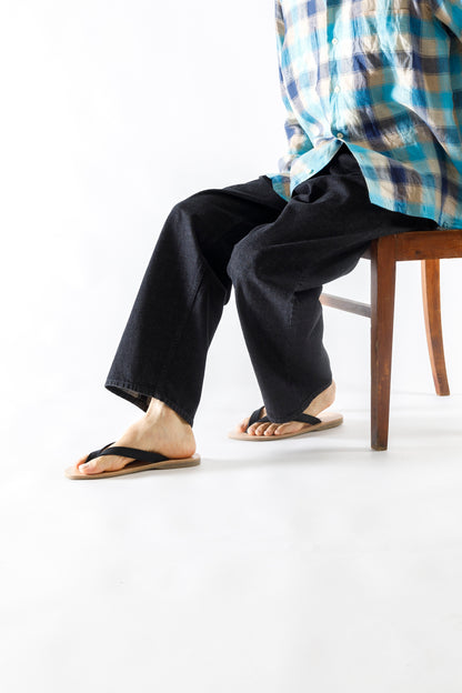 PETROSOLAUM / B-SANDALS(Horse reverse) - Black