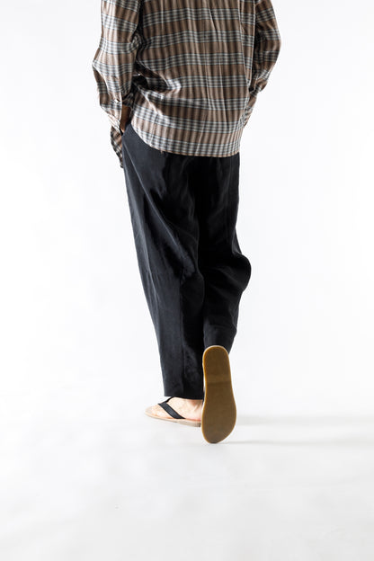 PETROSOLAUM / B-SANDALS(Horse reverse) - Black