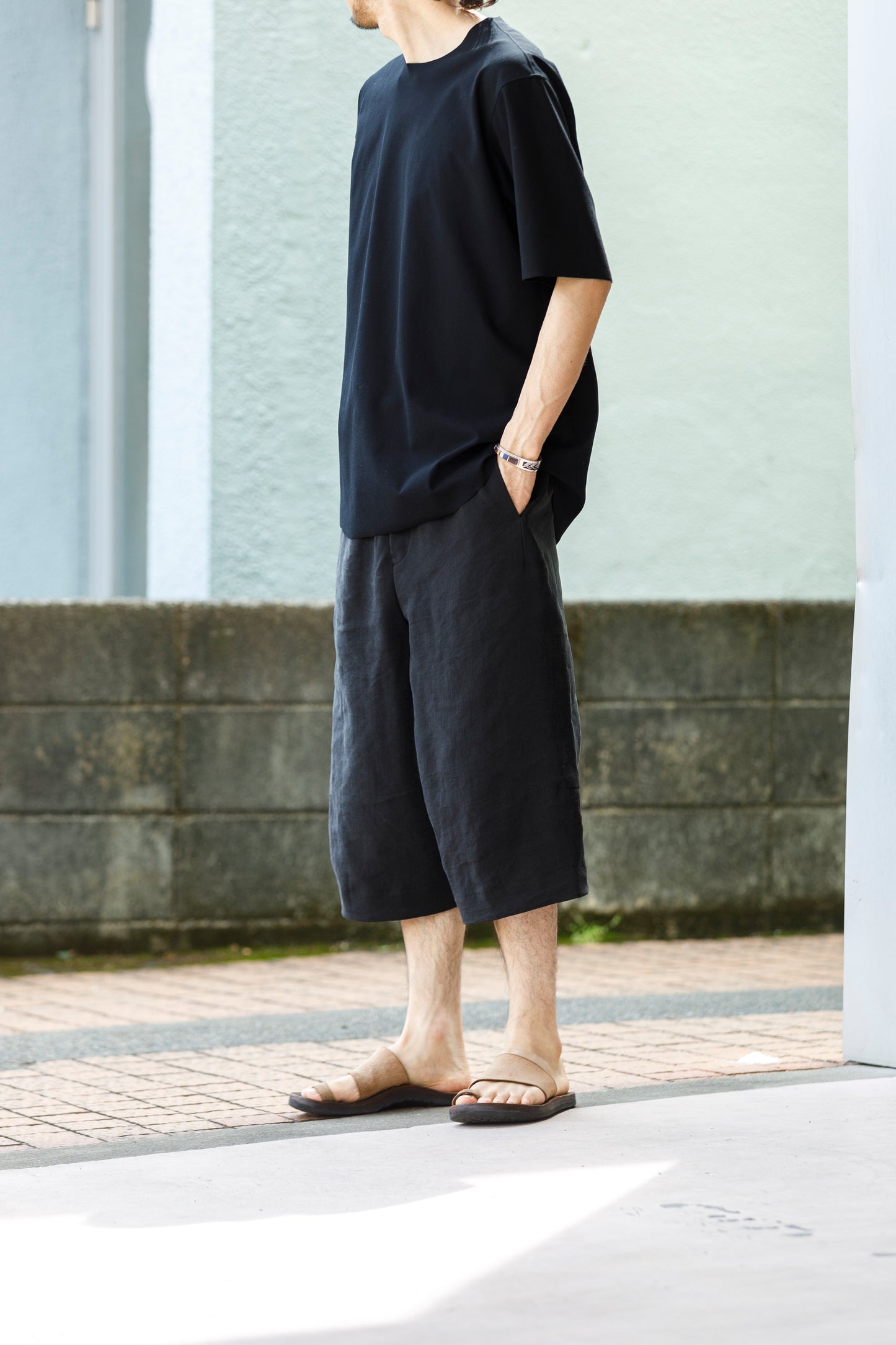 山内 yc55-261 / 強撚フリーカットポンチ・ショートスリーブTシャツ - Black