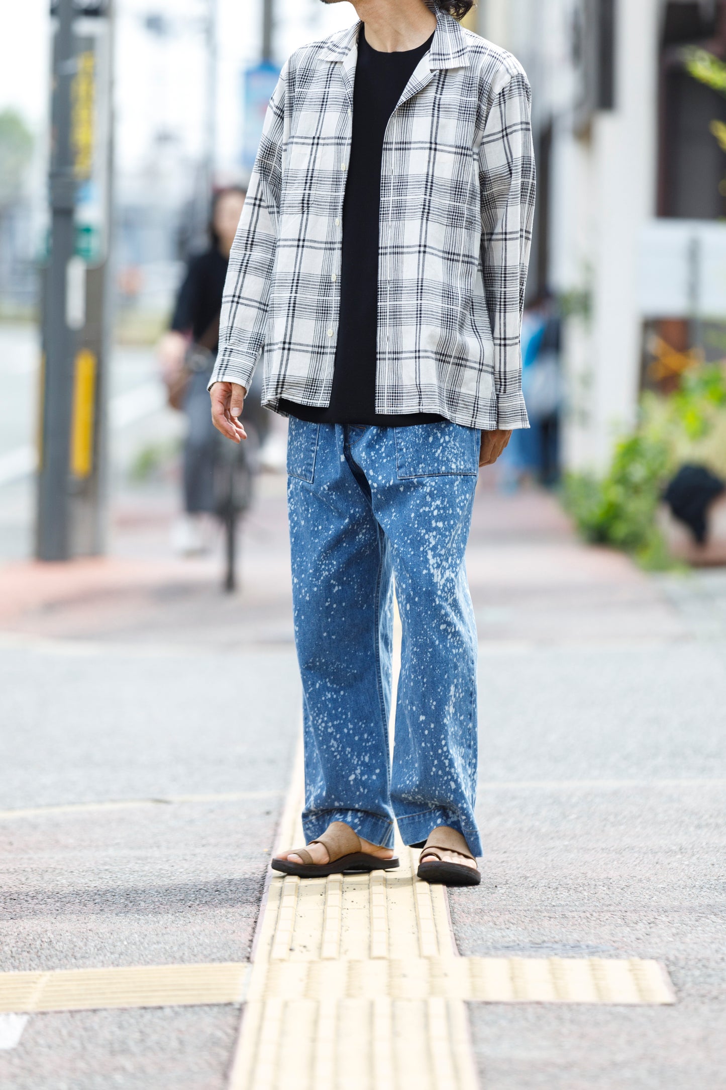 山内 yc55-261 / 強撚フリーカットポンチ・ショートスリーブTシャツ - Black