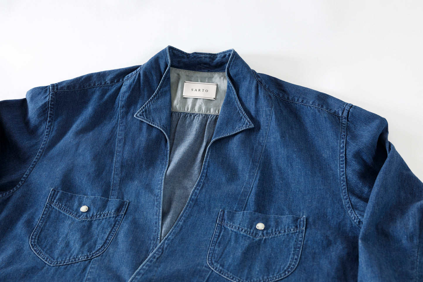 SARTO / LIGHT SELVAGE DENIM WING COLLAR SHIRT - WASHED INDIGO