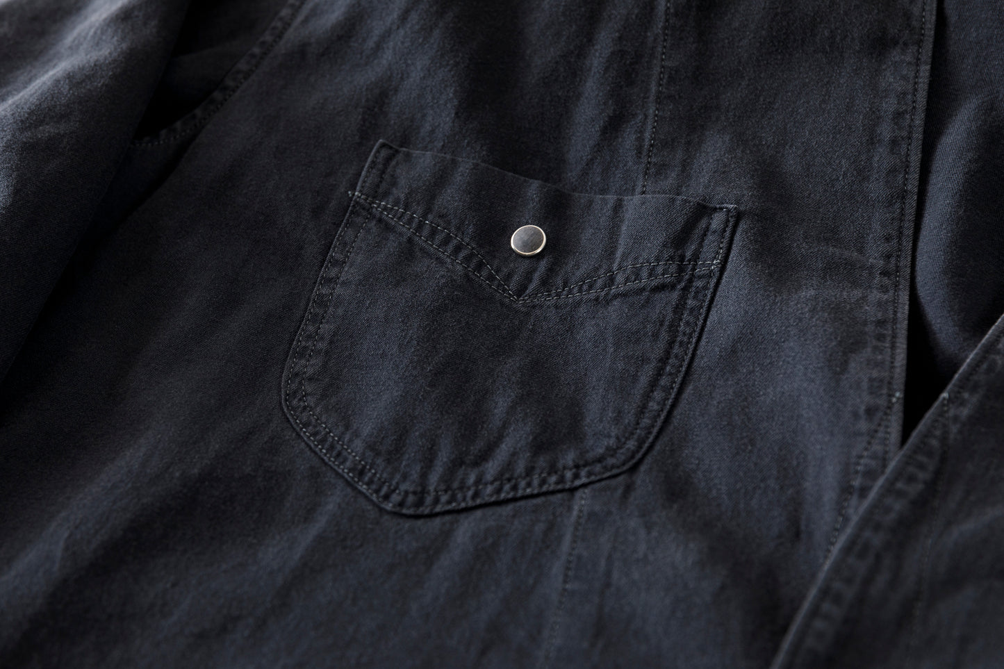 SARTO / LIGHT SELVAGE DENIM WING COLLAR SHIRT - WASHED BLACK