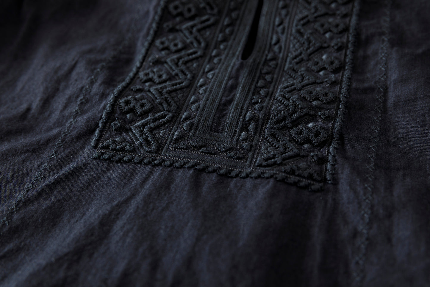 SARTO / COTTON CHANMBRAY EMBROIGERY SHIRT - BLACK
