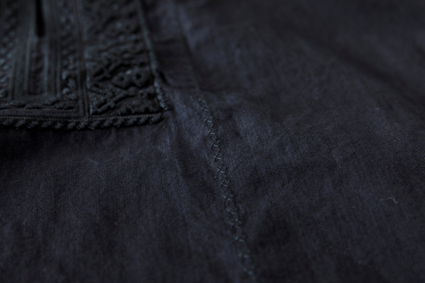 SARTO / COTTON CHANMBRAY EMBROIGERY SHIRT - BLACK