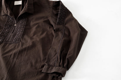 SARTO / COTTON CHANMBRAY EMBROIGERY SHIRT - DARK BROWN