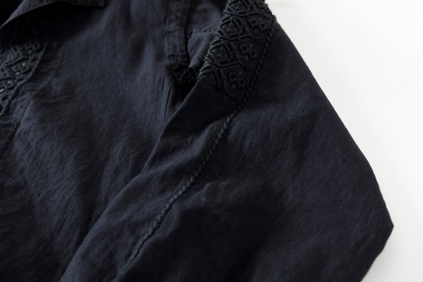 SARTO / COTTON CHANMBRAY EMBROIGERY SHIRT - BLACK