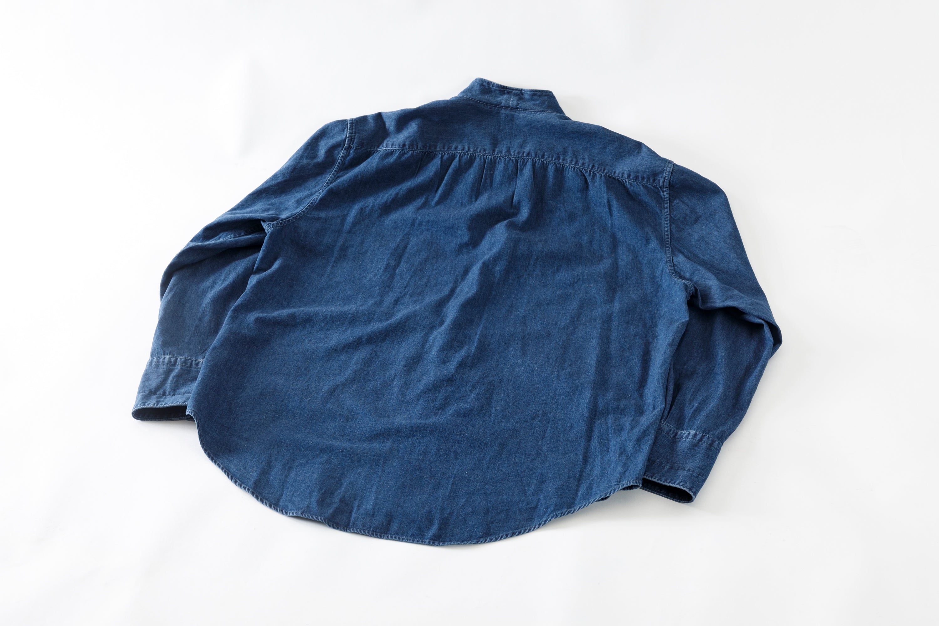 SARTO / LIGHT SELVAGE DENIM WING COLLAR SHIRT - WASHED INDIGO – reggio
