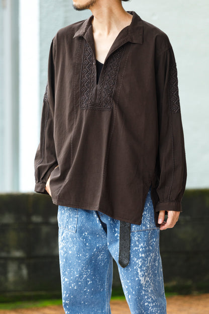 SARTO / COTTON CHANMBRAY EMBROIGERY SHIRT - DARK BROWN