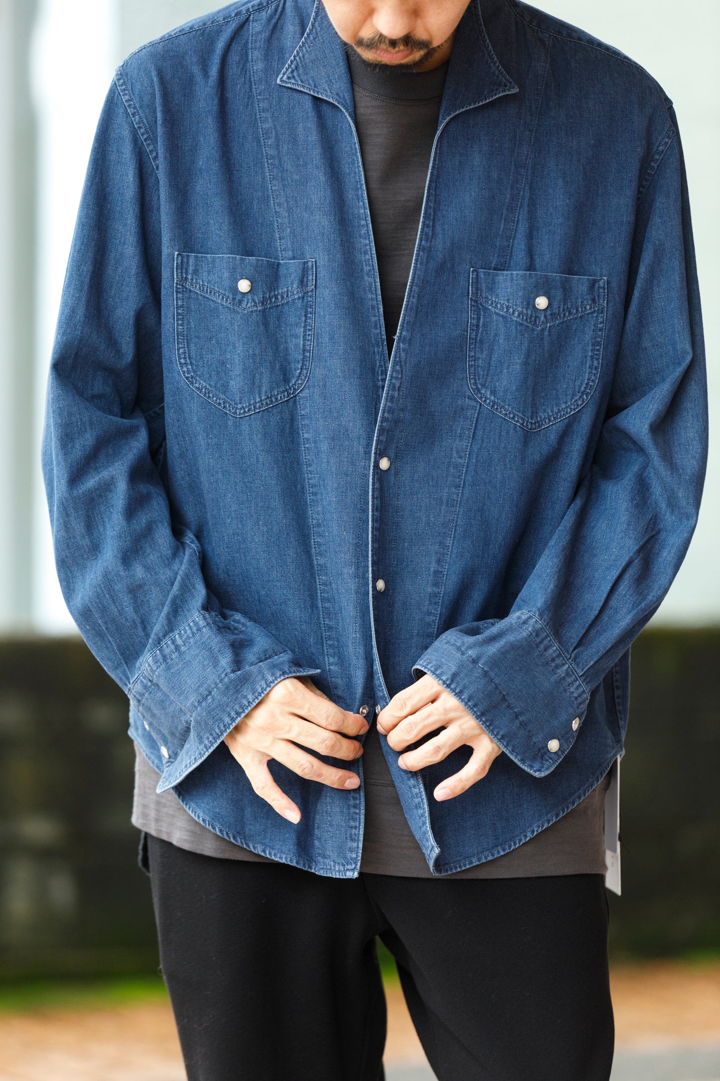 SARTO / LIGHT SELVAGE DENIM WING COLLAR SHIRT - WASHED INDIGO