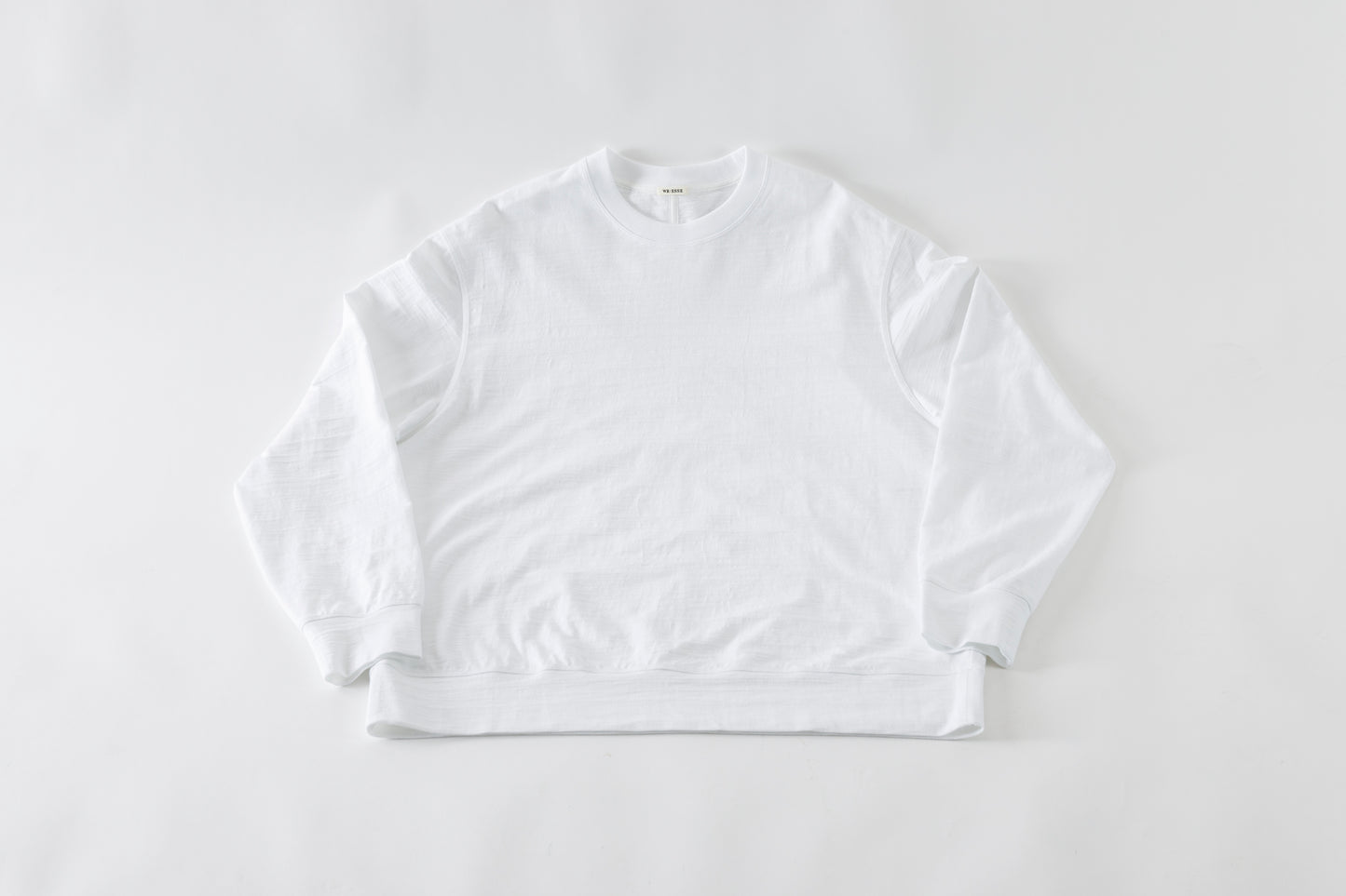 WONDER ROOM ESSE / The Line - White