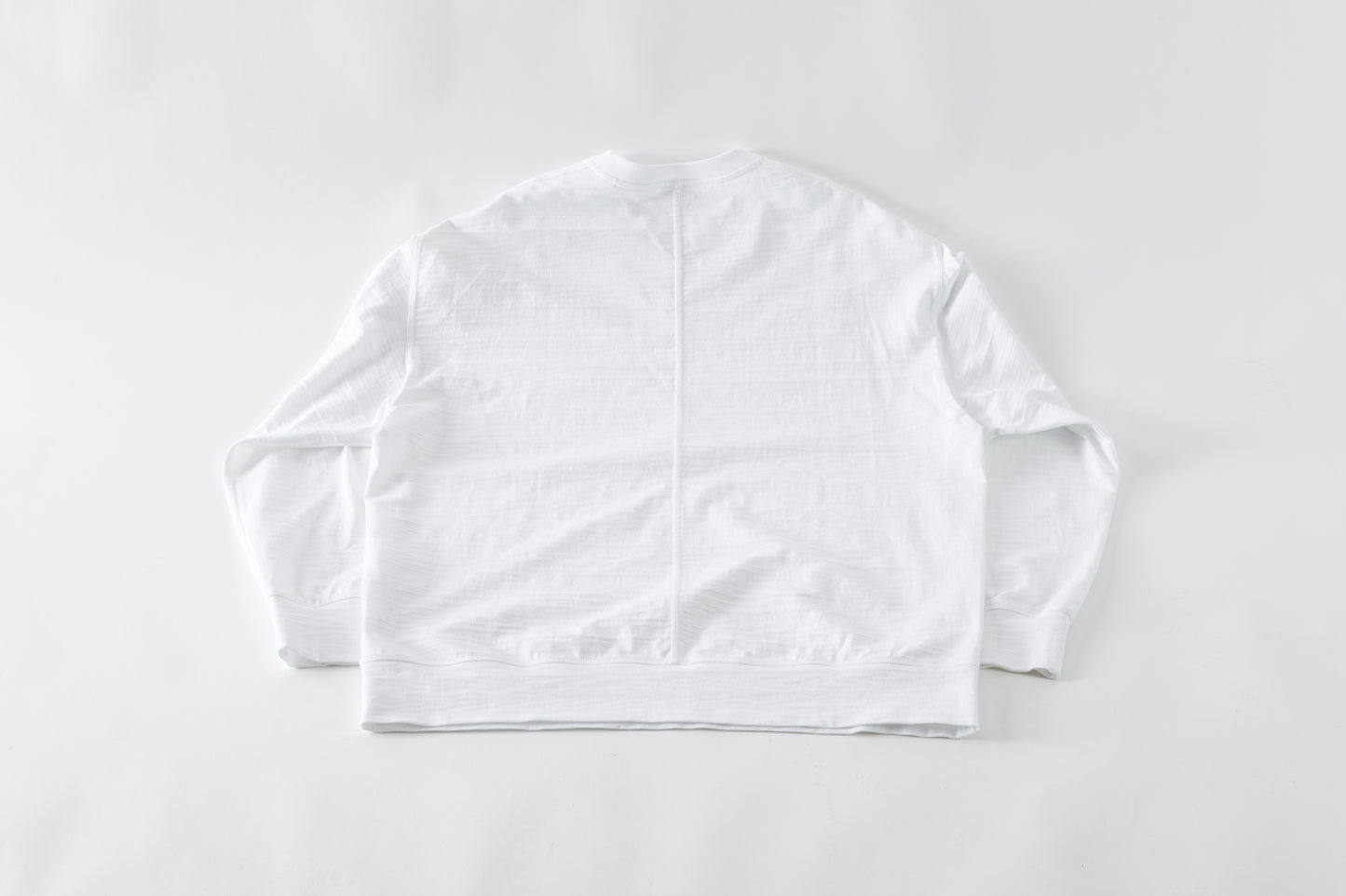 WONDER ROOM ESSE / The Line - White