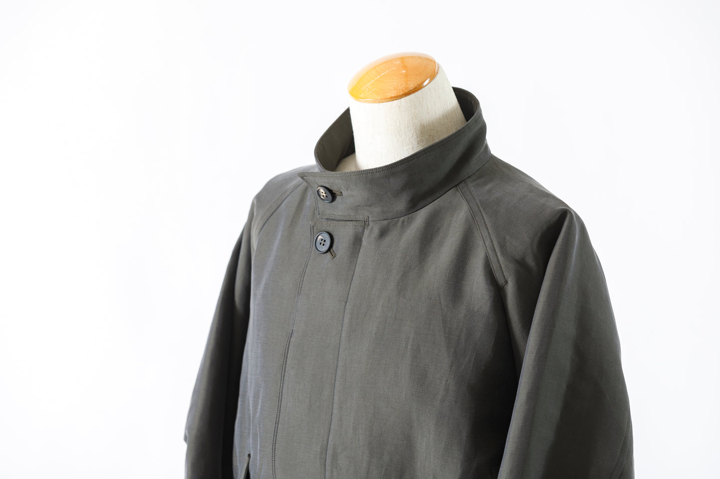 山内 / 26221 シルクコットンクロス・ジップジャケット - KHAKI