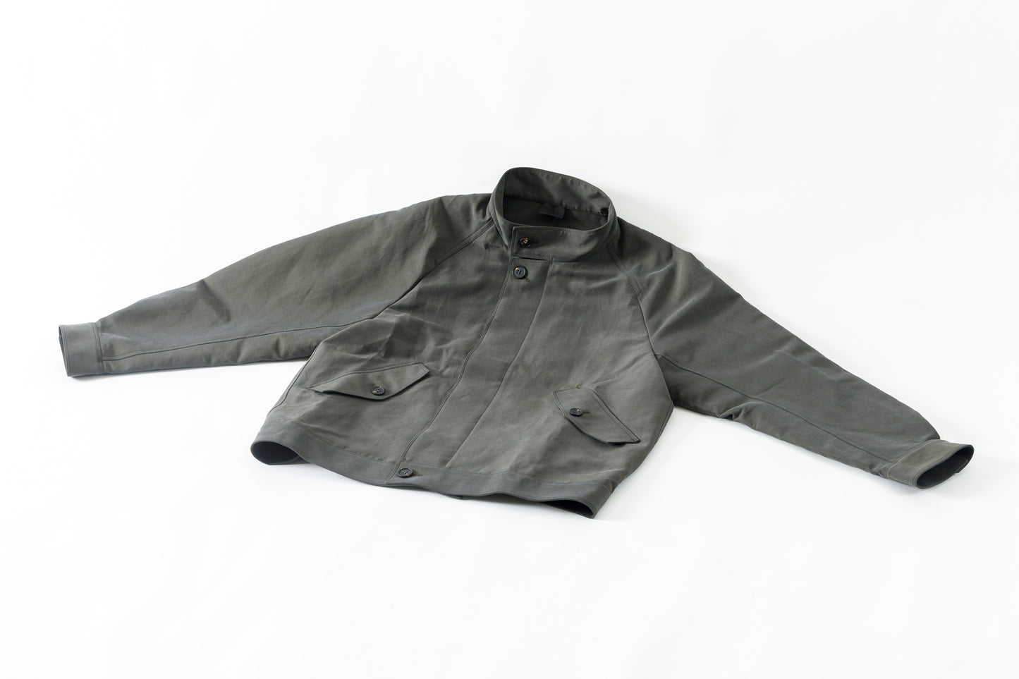 山内 / 26221 シルクコットンクロス・ジップジャケット - KHAKI