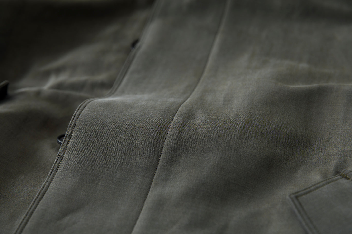山内 / 26221 シルクコットンクロス・ジップジャケット - KHAKI