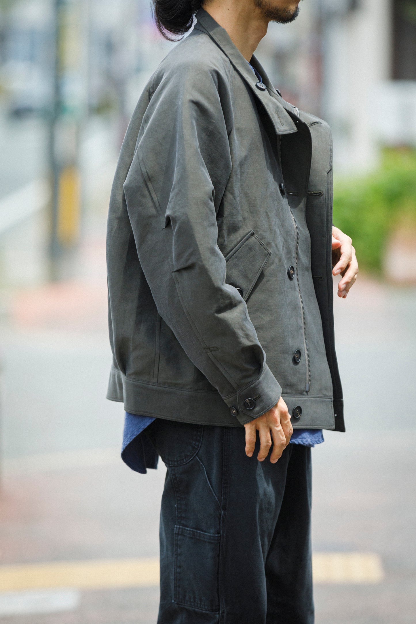 山内 / 26221 シルクコットンクロス・ジップジャケット - KHAKI