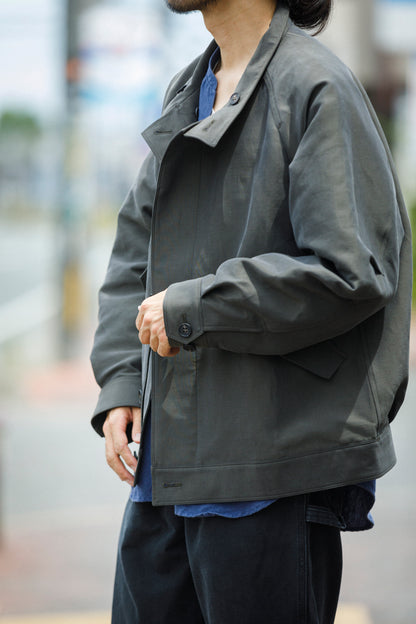 山内 / 26221 シルクコットンクロス・ジップジャケット - KHAKI