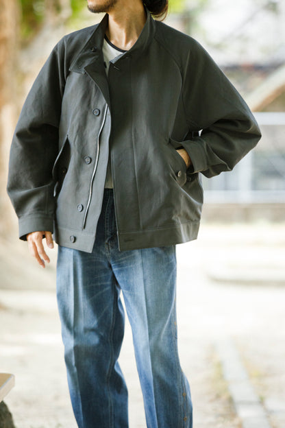 山内 / 26221 シルクコットンクロス・ジップジャケット - KHAKI