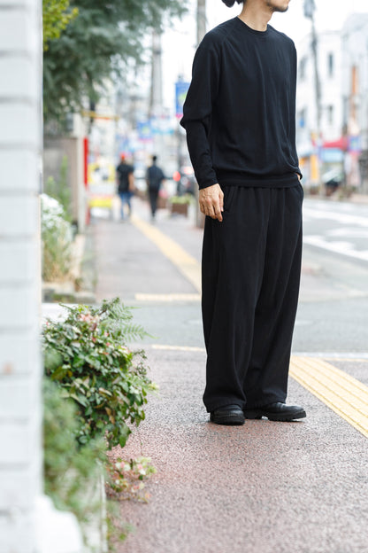 Nikki ESSENTIAL PIECE /  Wool Crewneck - Black