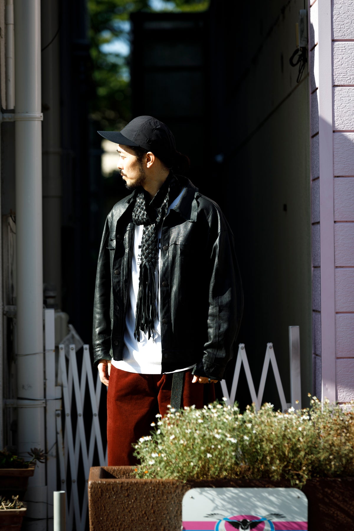 GOODKARMA DEVELOPMENT / Leather Stole “CASTRO” - Black