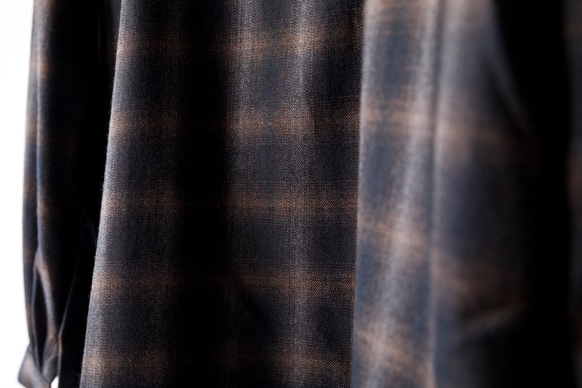 SARTO / WOOL OMBRE CHECK TUCKED SKIPPER SHIRT - BLACK × DARK BROWN
