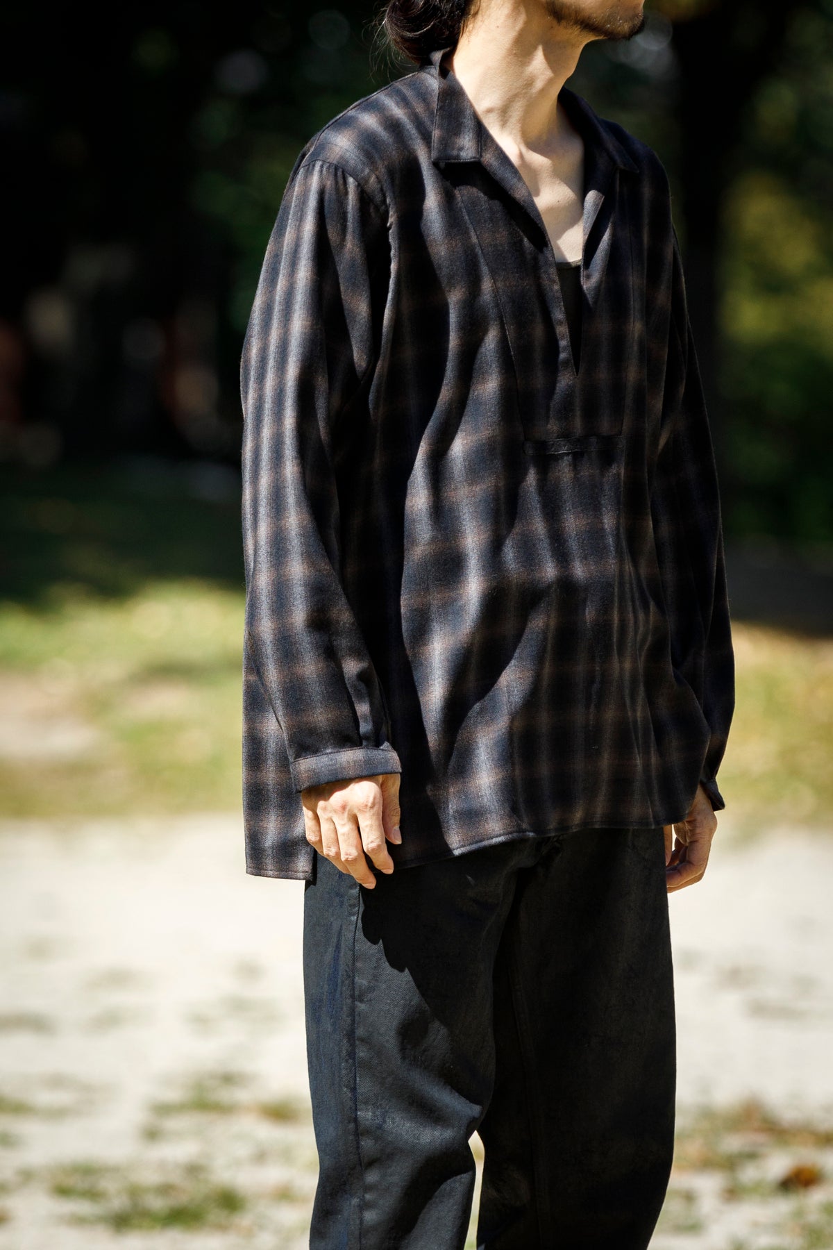 SARTO / WOOL OMBRE CHECK TUCKED SKIPPER SHIRT - BLACK × DARK BROWN