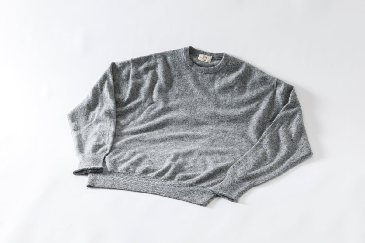 Nikki ESSENTIAL PIECE / Lightweight All-yak Crewneck - Gray