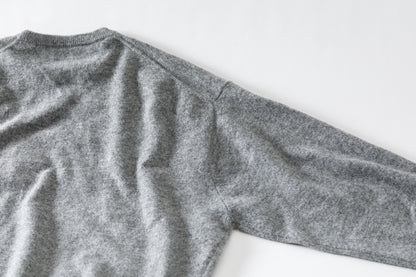 Nikki ESSENTIAL PIECE / Lightweight All-yak Crewneck - Gray