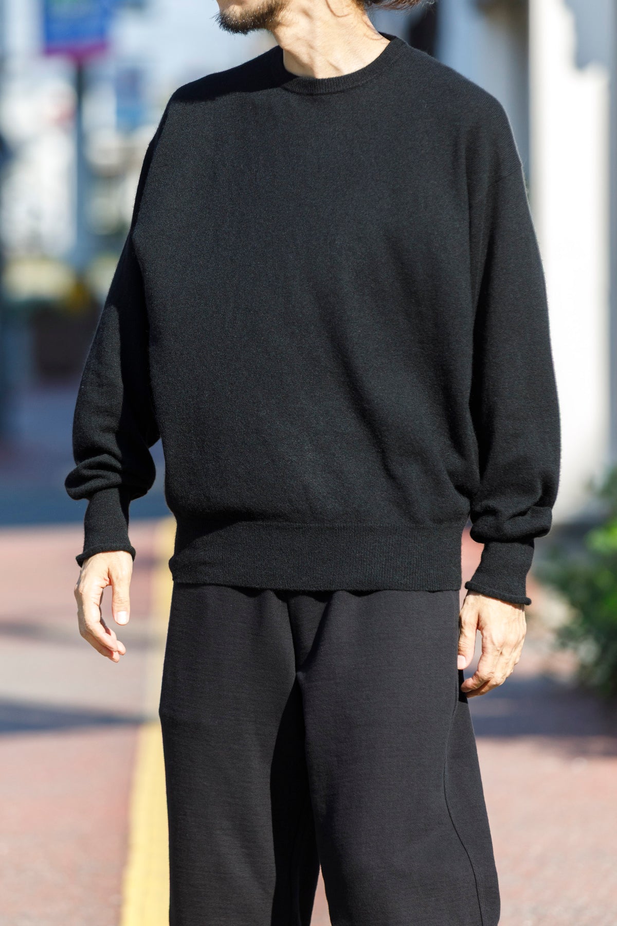 Nikki ESSENTIAL PIECE / Lightweight All-yak Crewneck - Black