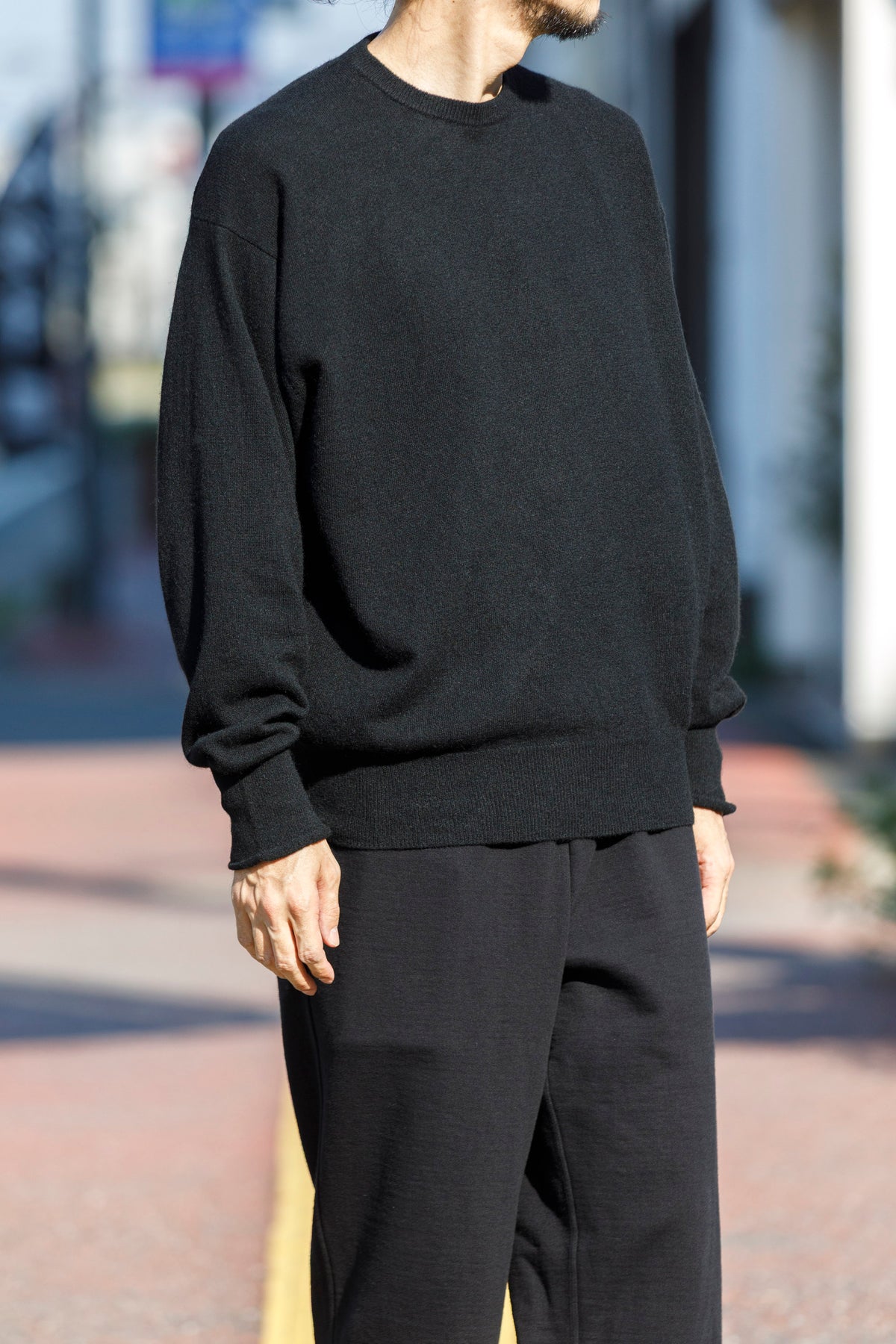 Nikki ESSENTIAL PIECE / Lightweight All-yak Crewneck - Black