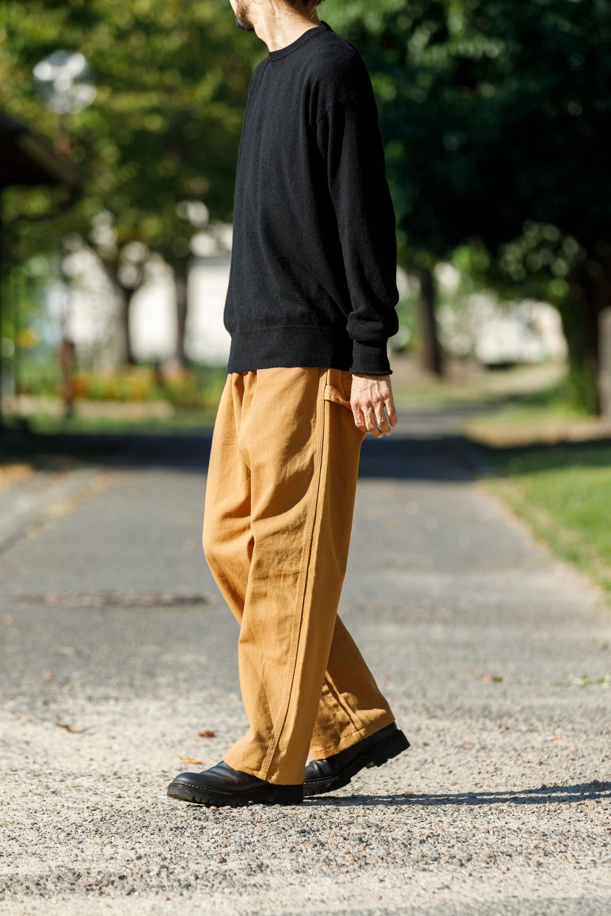 Nikki ESSENTIAL PIECE / Lightweight All-yak Crewneck - Black