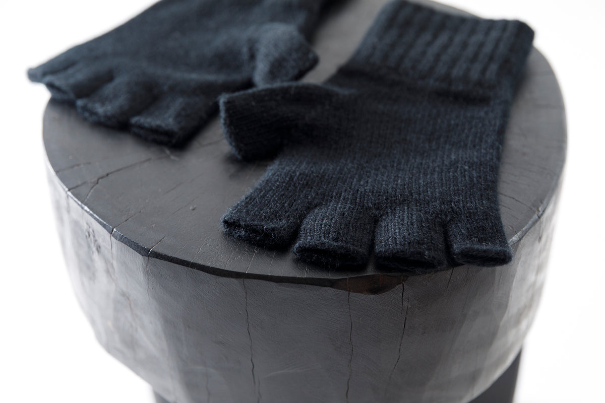 Joshua Ellis / Cashmere Fingerless Glove - Black(K27)