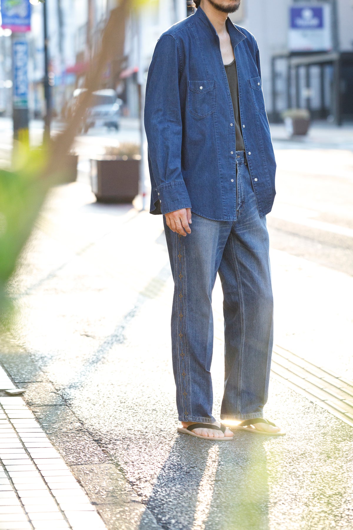 SARTO / LIGHT SELVAGE DENIM WING COLLAR SHIRT - WASHED INDIGO