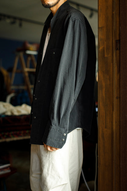SARTO / LIGHT SELVAGE DENIM WING COLLAR SHIRT - WASHED BLACK