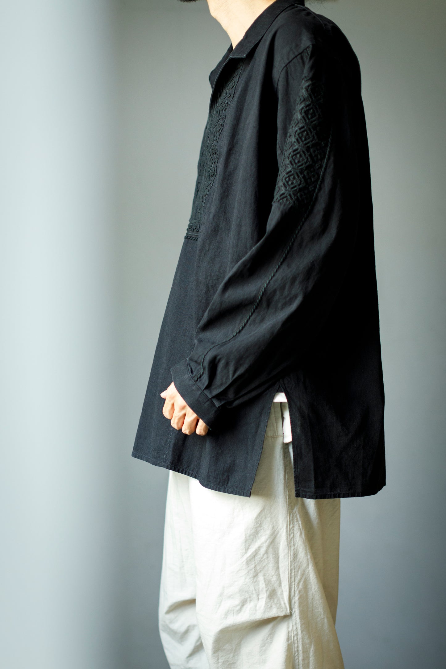SARTO / COTTON CHANMBRAY EMBROIGERY SHIRT - BLACK