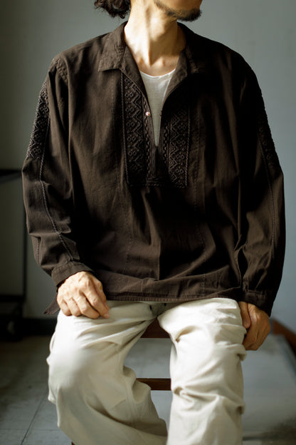 SARTO / COTTON CHANMBRAY EMBROIGERY SHIRT - DARK BROWN