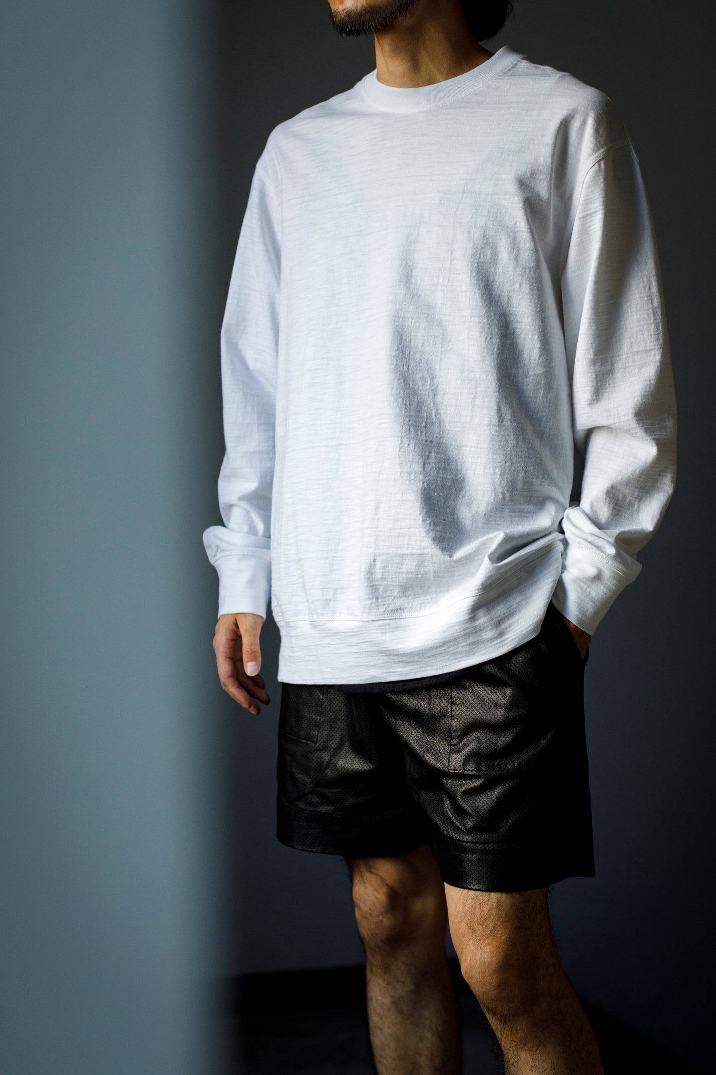 WONDER ROOM ESSE / The Line - White