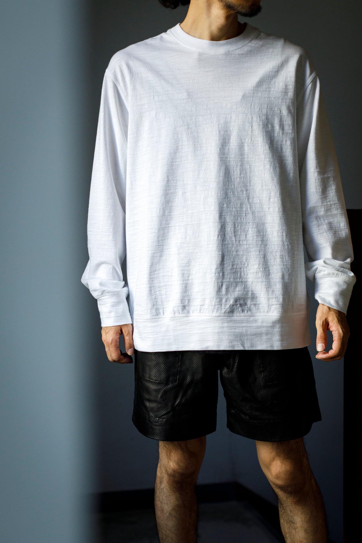 WONDER ROOM ESSE / The Line - White