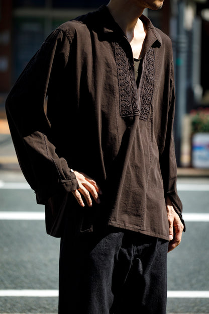 SARTO / COTTON CHANMBRAY EMBROIGERY SHIRT - DARK BROWN