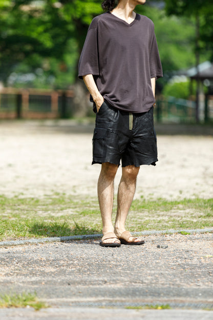 Nikki ESSENTIAL PIECE / Hight Twist V-neck Foot Ball Tee - Brown