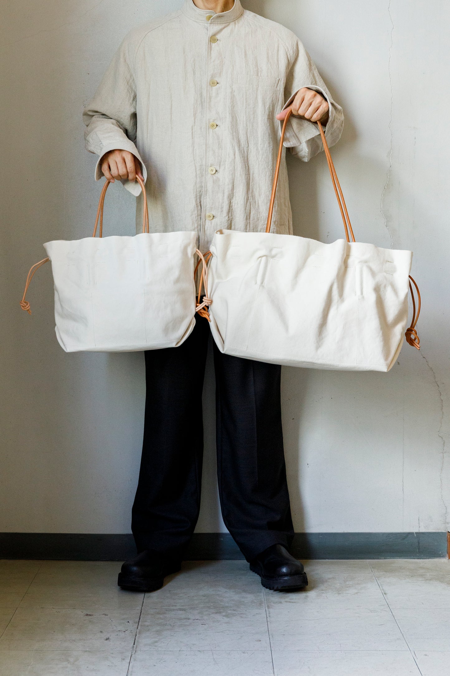 AMIACALVA A070 SCARECROW TOTE(M) - White