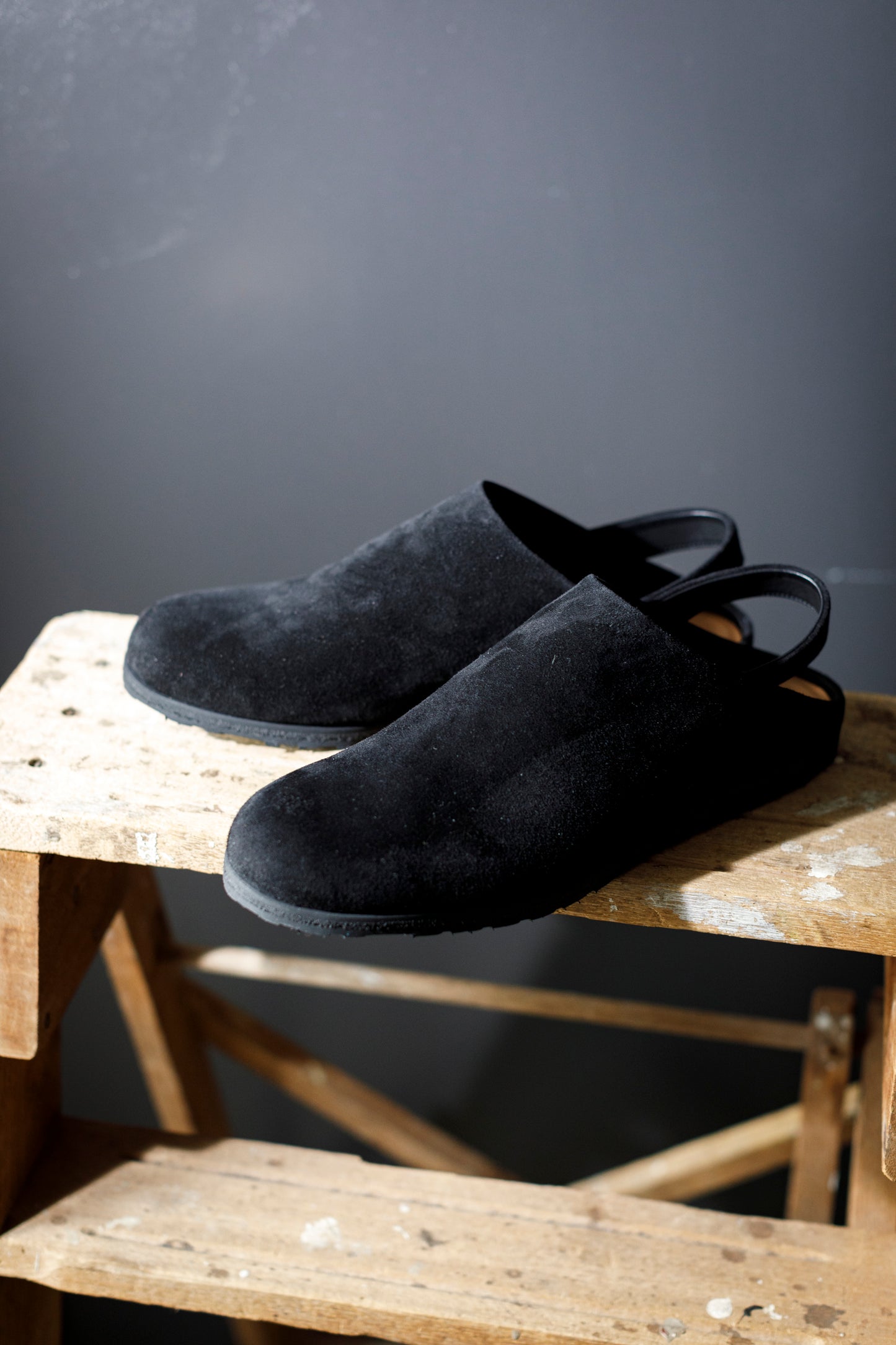 PETROSOLAUM × JAN-JAN VAN ESSCHE / SABOT / DEER SUEDE - Black