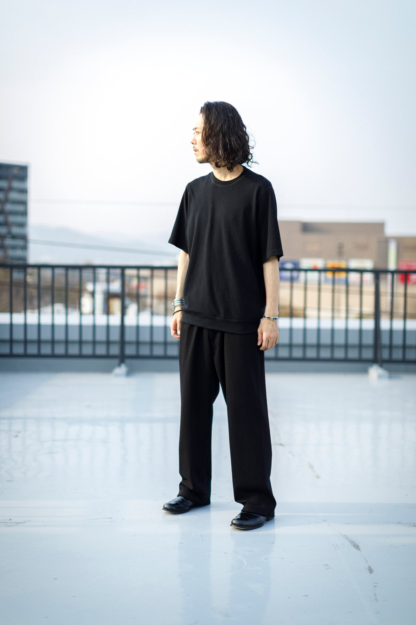山内 / 26155/1/17強撚シルクヘビー天竺・ショートスリーブTシャツ - Black
