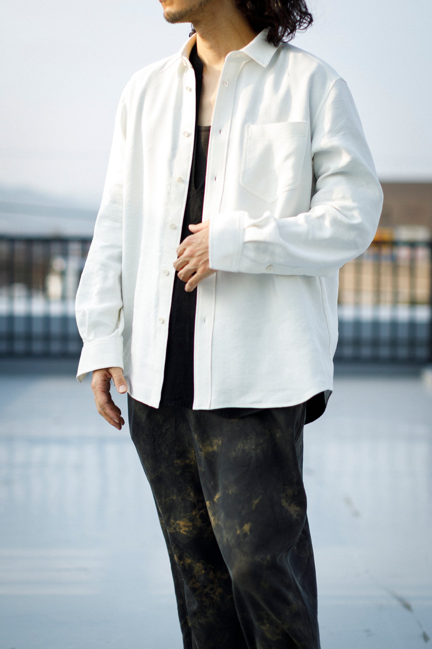 山内 / 26143-sili / ビンテージシルクリネン・ダブルステッチシャツ - off white